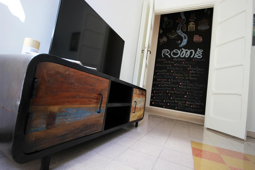 Apartment Ostiense Piramide Station Roma Esterno foto